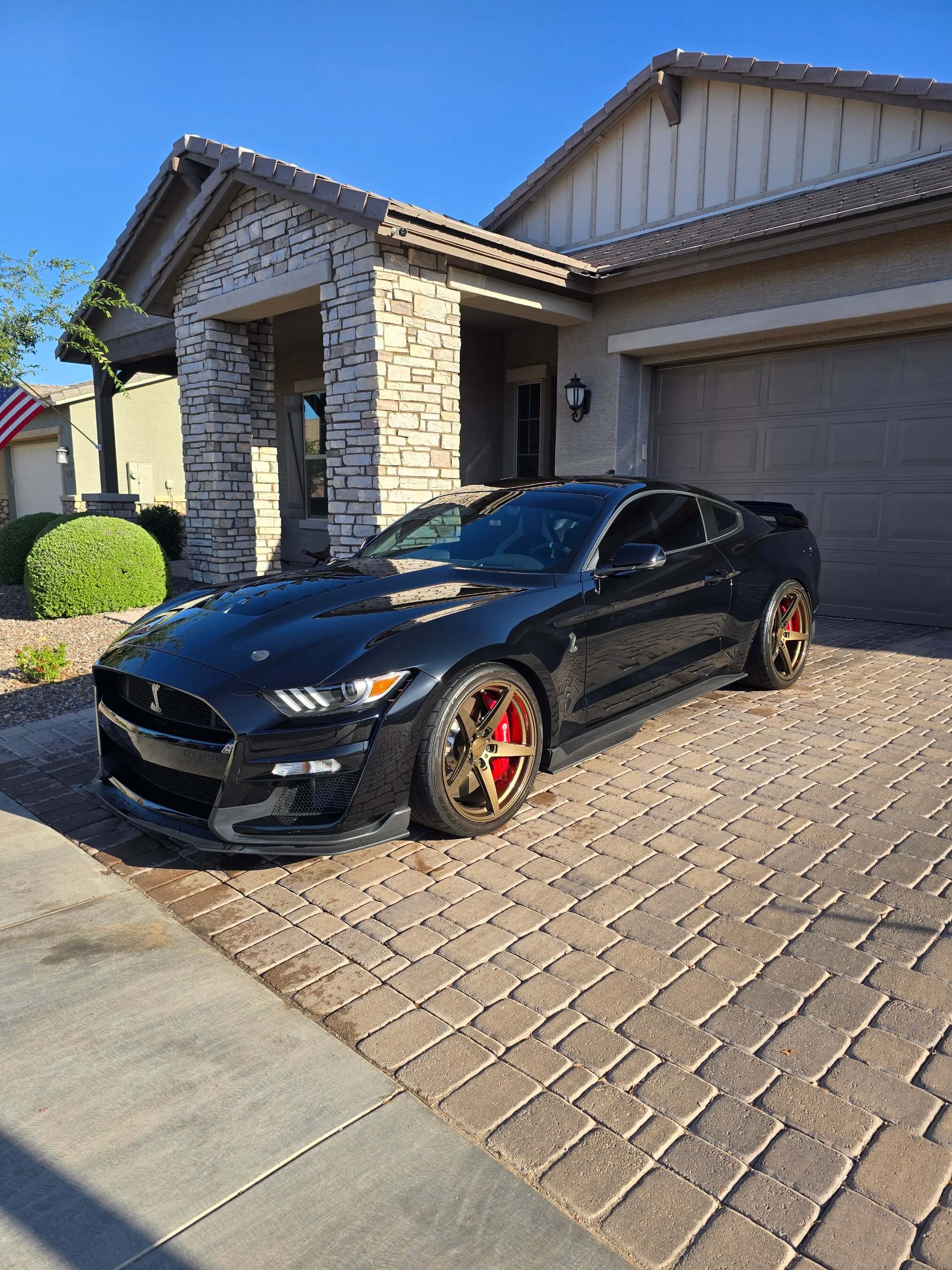 black-ford-mustang-detailing