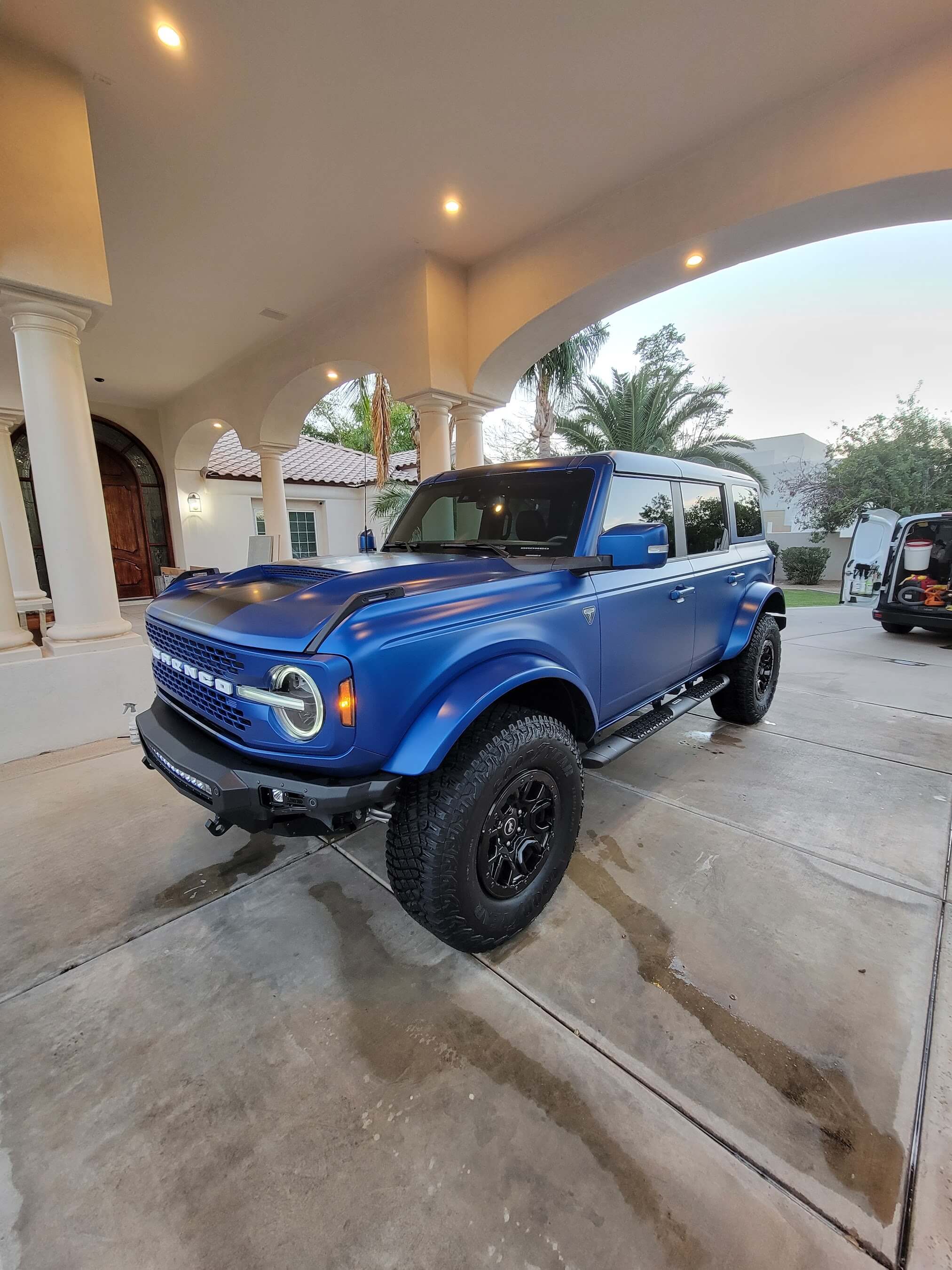 blue-ford-bronco-detailing